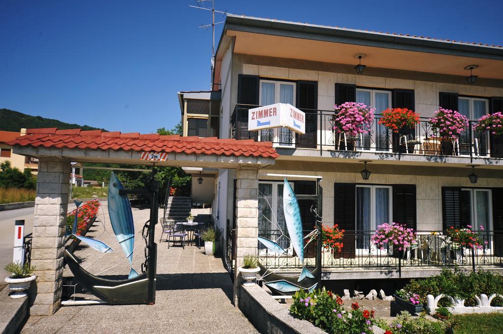 Guesthouse Rutar Rupa Ngoại thất bức ảnh